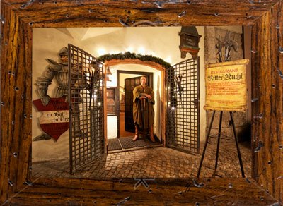 Eingang Ritterkuchl zu Hall